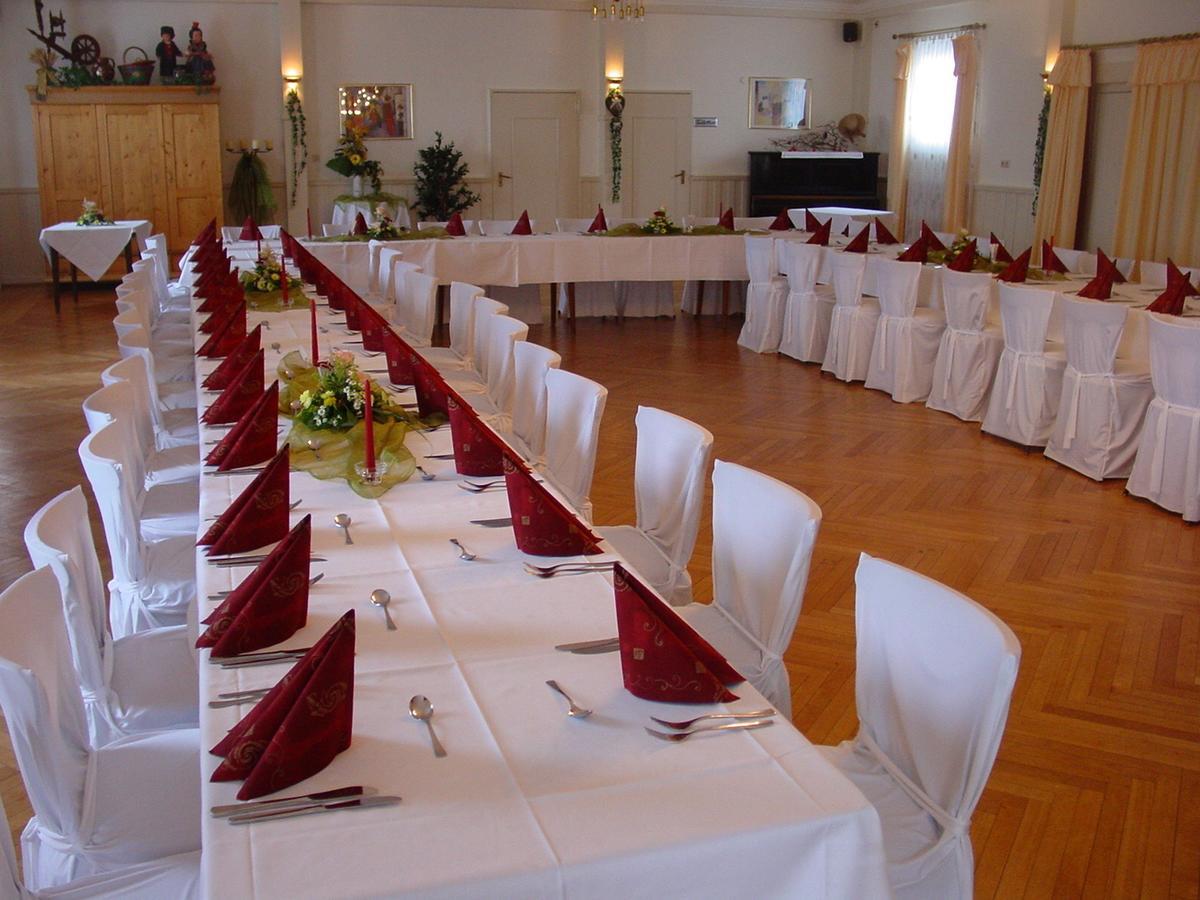 Gasthof Rockensuess Schwalmstadt Buitenkant foto