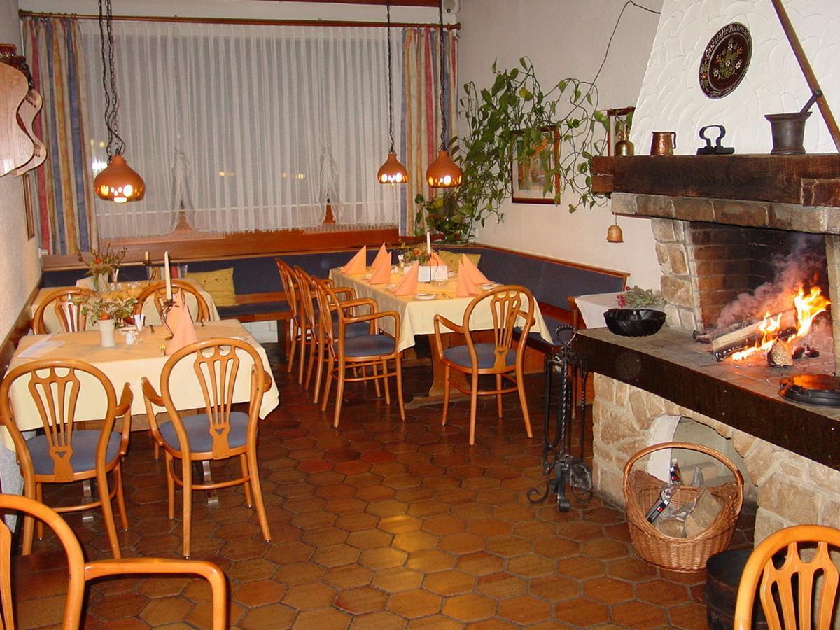 Gasthof Rockensuess Schwalmstadt Buitenkant foto